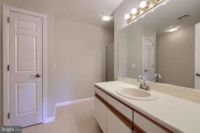 33 BLACK OAK DR, Lancaster, PA 17602