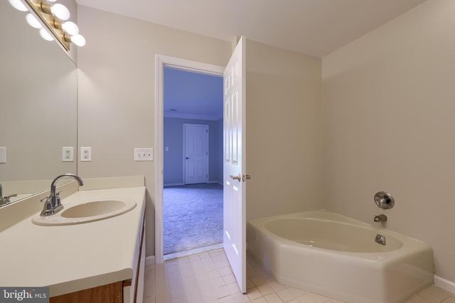 33 BLACK OAK DR, Lancaster, PA 17602