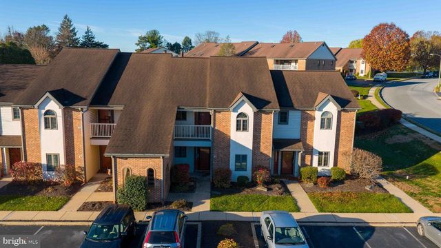 33 BLACK OAK DR, Lancaster, PA 17602