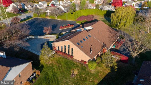 33 BLACK OAK DR, Lancaster, PA 17602