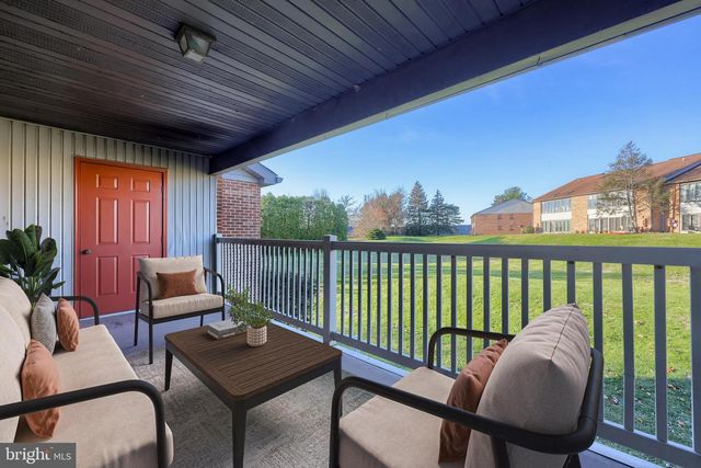 33 BLACK OAK DR, Lancaster, PA 17602