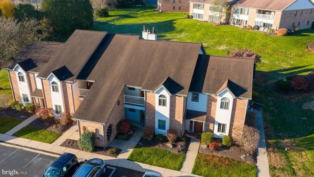 33 BLACK OAK DR, Lancaster, PA 17602