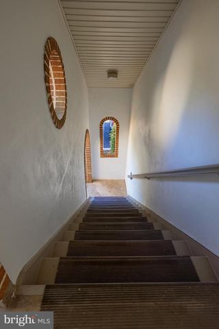 33 BLACK OAK DR, Lancaster, PA 17602