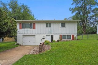 6105 E 152nd Street, Grandview, MO 64030