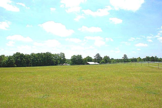 1221 D Hodge Rd, Cottonwood, AL 36320