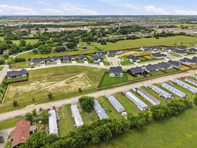 516 Highview Court, Godley, TX 76044