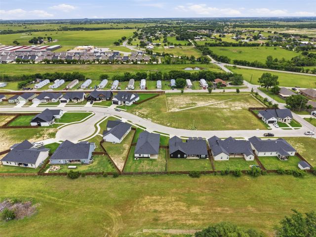 516 Highview Court, Godley, TX 76044