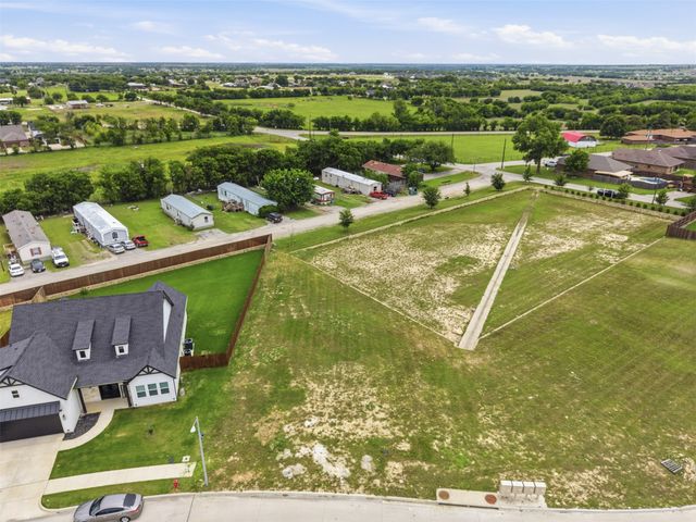516 Highview Court, Godley, TX 76044