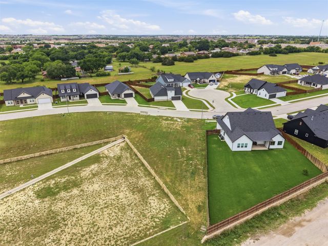 516 Highview Court, Godley, TX 76044
