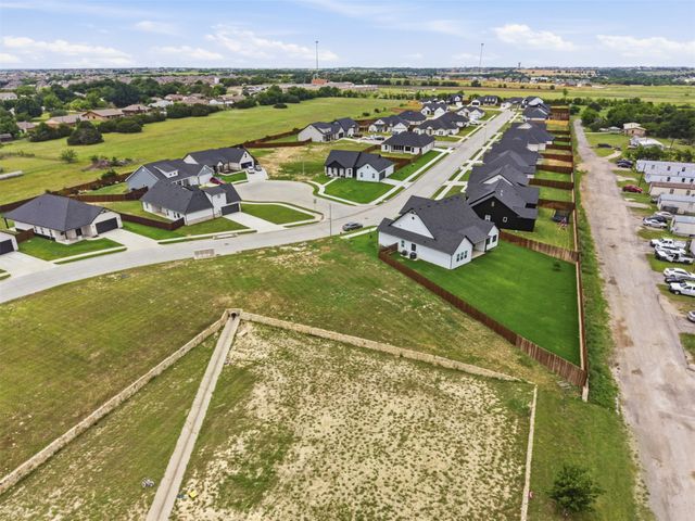 516 Highview Court, Godley, TX 76044