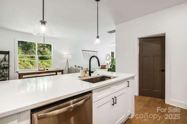 108 Glendale Avenue, Asheville, NC 28803