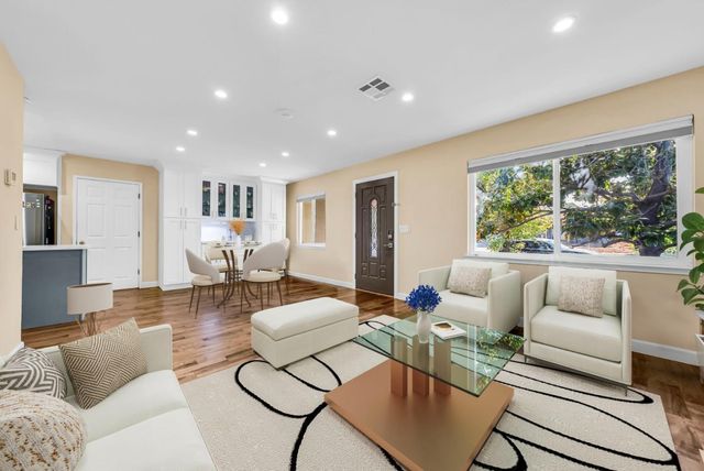1122 Scotland Drive, Cupertino, CA 95014