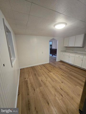 589 S PINE GROVE RD, Berkeley Springs, WV 25411