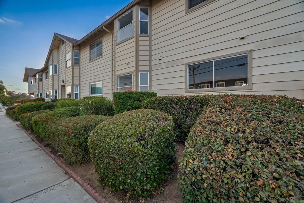 Image 11 of property listing at 1274 Holly Ave, Imperial Beach, CA 91932