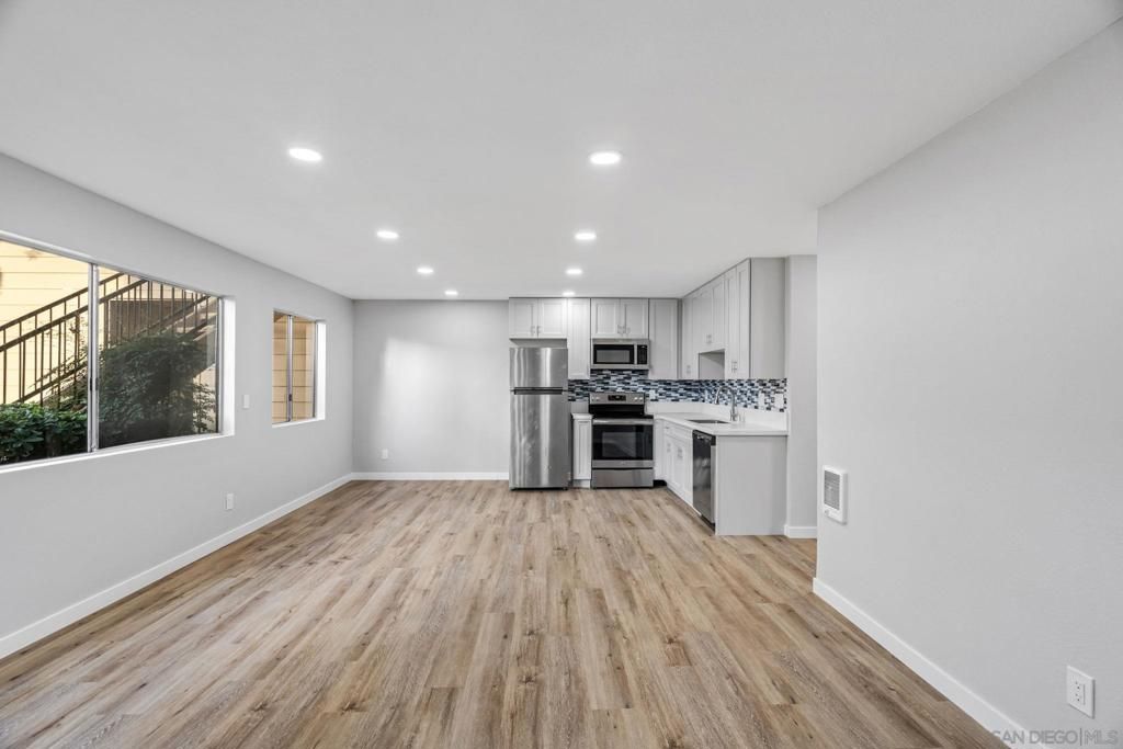 Image 12 of property listing at 1274 Holly Ave, Imperial Beach, CA 91932