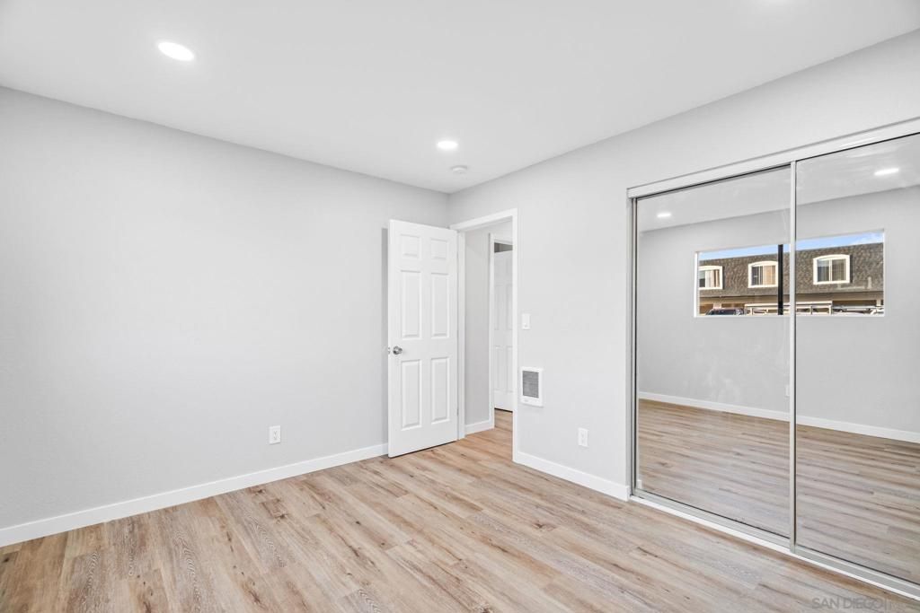 Image 22 of property listing at 1274 Holly Ave, Imperial Beach, CA 91932