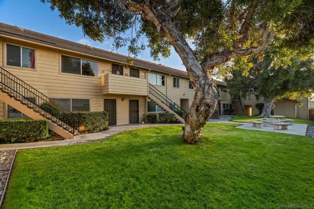 Image 4 of property listing at 1274 Holly Ave, Imperial Beach, CA 91932