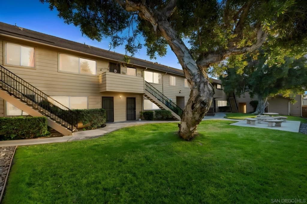 Image 5 of property listing at 1274 Holly Ave, Imperial Beach, CA 91932