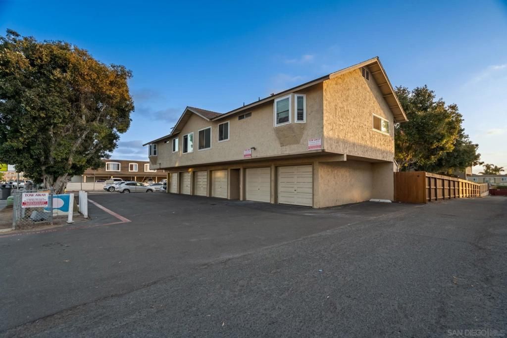 Image 8 of property listing at 1274 Holly Ave, Imperial Beach, CA 91932