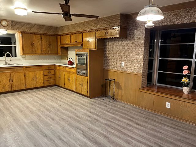 1813 E Belt Line Road, Carrollton, TX 75006