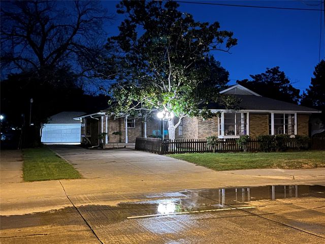 1813 E Belt Line Road, Carrollton, TX 75006