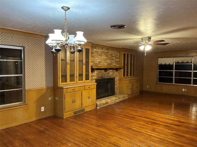 1813 E Belt Line Road, Carrollton, TX 75006