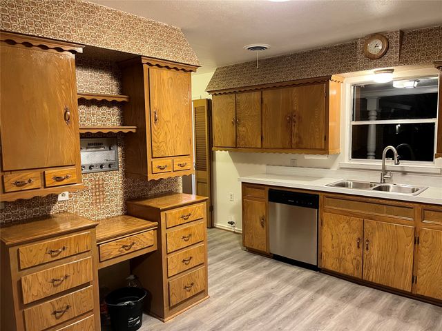 1813 E Belt Line Road, Carrollton, TX 75006
