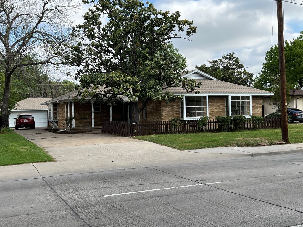 1813 E Belt Line Road, Carrollton, TX 75006