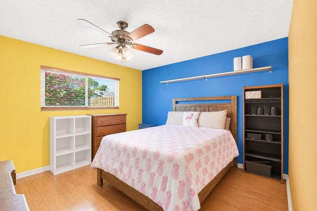 2400 SW 19th Avenue, Boynton Beach, FL 33426