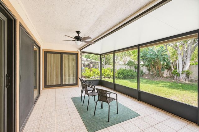 2400 SW 19th Avenue, Boynton Beach, FL 33426