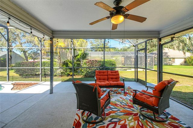 1203 LAUREL OAK LANE, Lady Lake, FL 32159