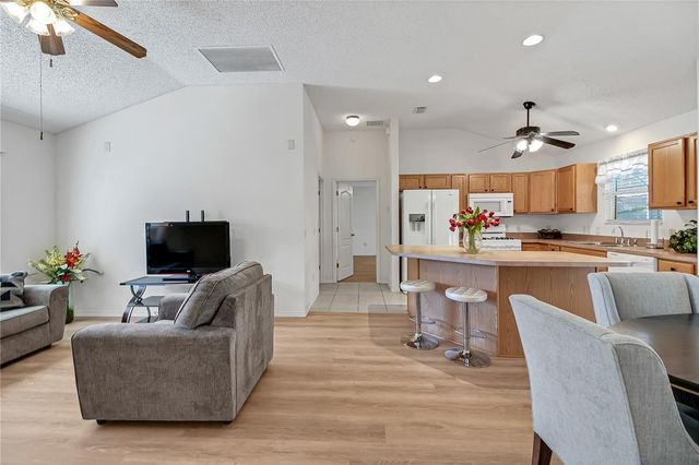 1203 LAUREL OAK LANE, Lady Lake, FL 32159