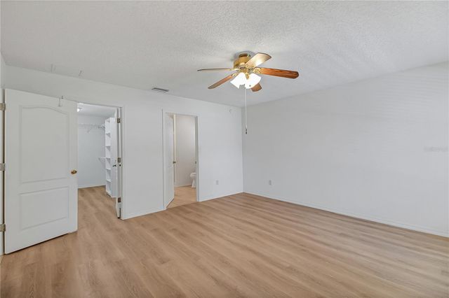 1203 LAUREL OAK LANE, Lady Lake, FL 32159