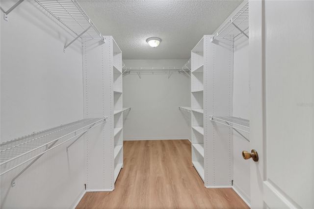 1203 LAUREL OAK LANE, Lady Lake, FL 32159