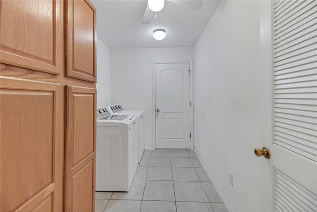 1203 LAUREL OAK LANE, Lady Lake, FL 32159