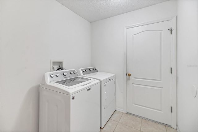 1203 LAUREL OAK LANE, Lady Lake, FL 32159