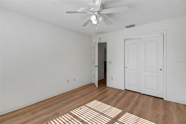 1203 LAUREL OAK LANE, Lady Lake, FL 32159