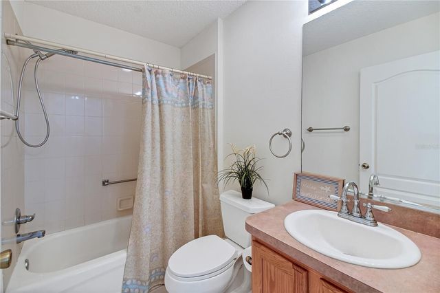 1203 LAUREL OAK LANE, Lady Lake, FL 32159