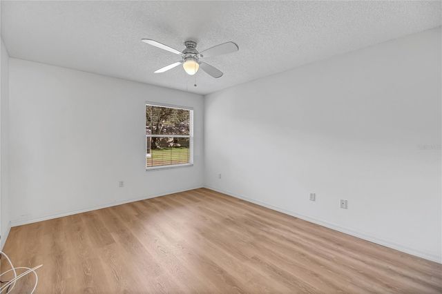 1203 LAUREL OAK LANE, Lady Lake, FL 32159