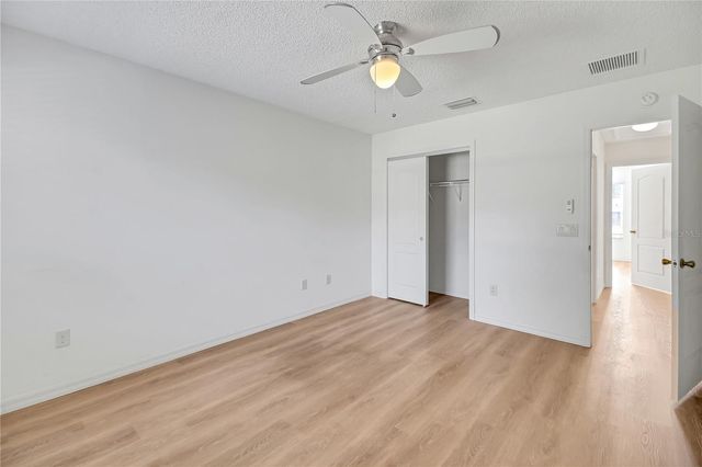 1203 LAUREL OAK LANE, Lady Lake, FL 32159