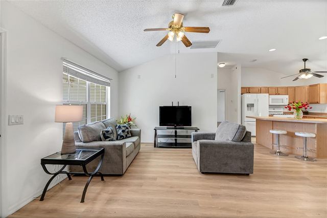 1203 LAUREL OAK LANE, Lady Lake, FL 32159