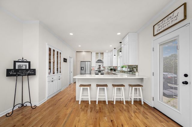 2104 Shannon Dr, Murfreesboro, TN 37129