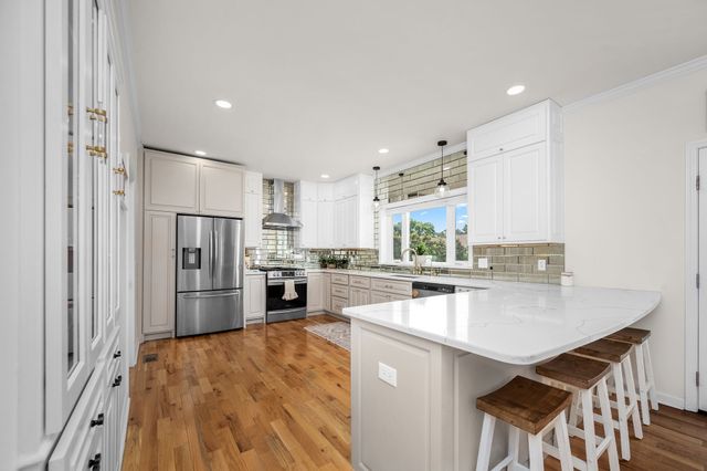 2104 Shannon Dr, Murfreesboro, TN 37129
