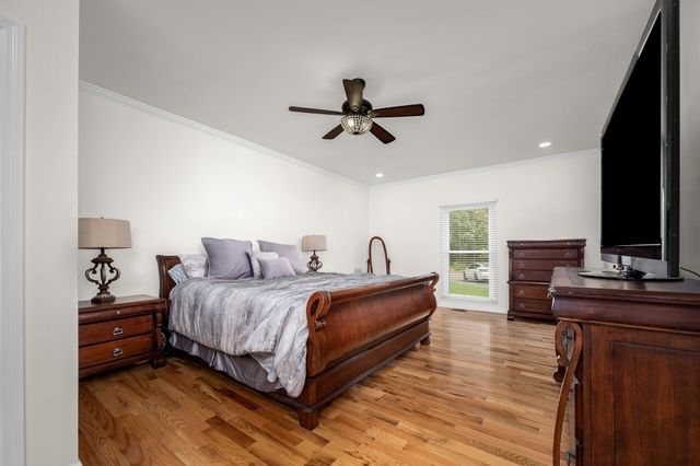 2104 Shannon Dr, Murfreesboro, TN 37129