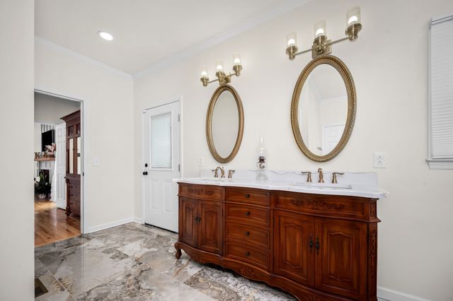 2104 Shannon Dr, Murfreesboro, TN 37129
