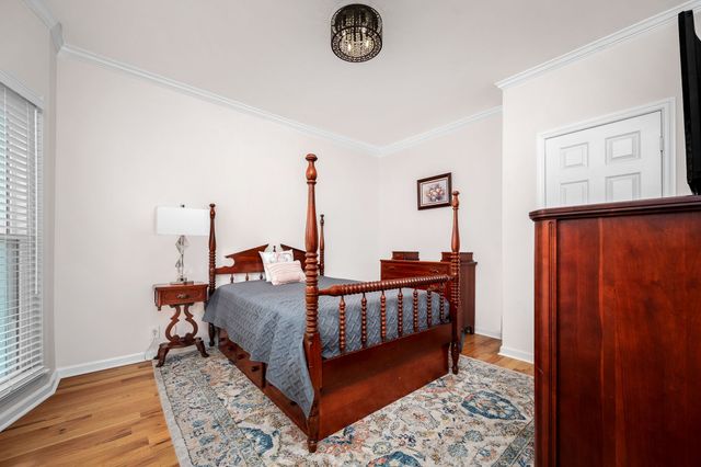 2104 Shannon Dr, Murfreesboro, TN 37129