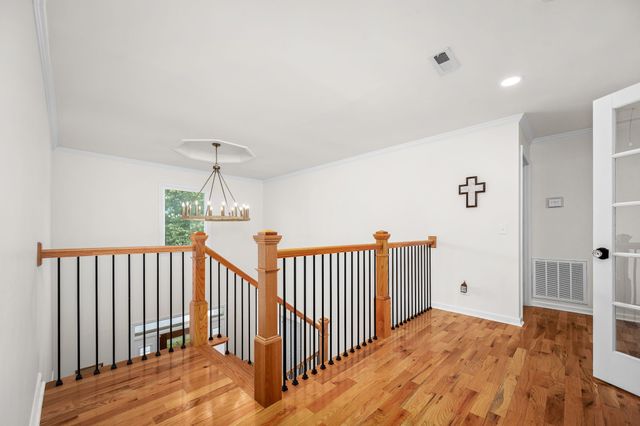 2104 Shannon Dr, Murfreesboro, TN 37129
