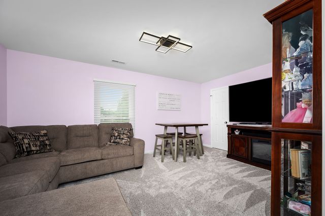 2104 Shannon Dr, Murfreesboro, TN 37129
