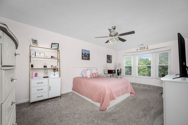 2104 Shannon Dr, Murfreesboro, TN 37129