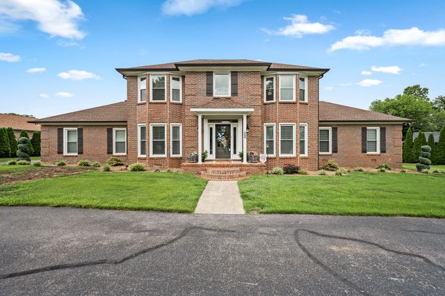 2104 Shannon Dr, Murfreesboro, TN 37129